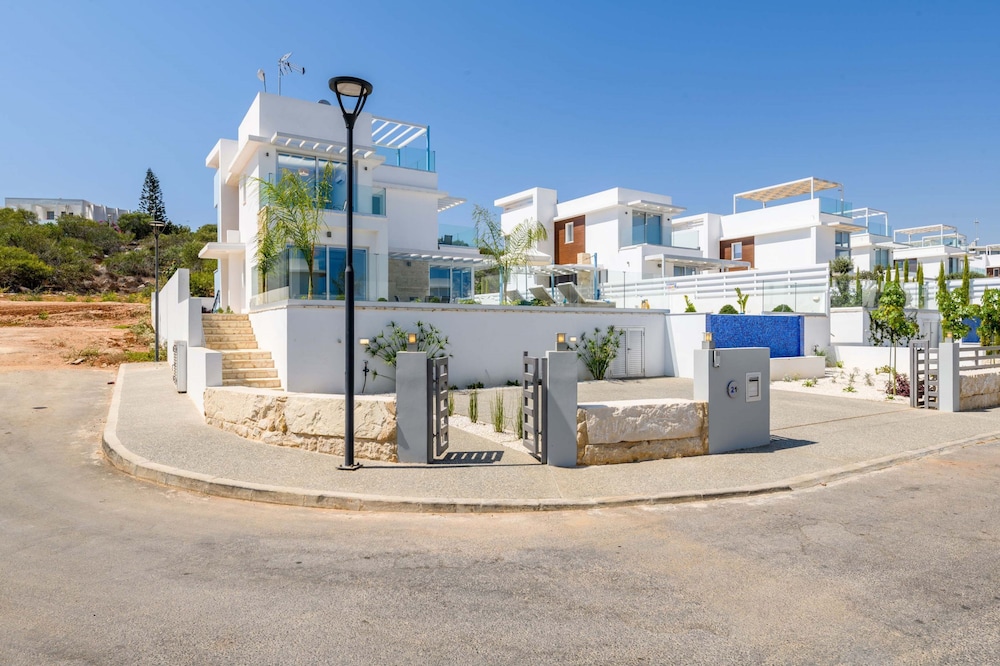 Mylos Lifestyle Seaview Villa 21