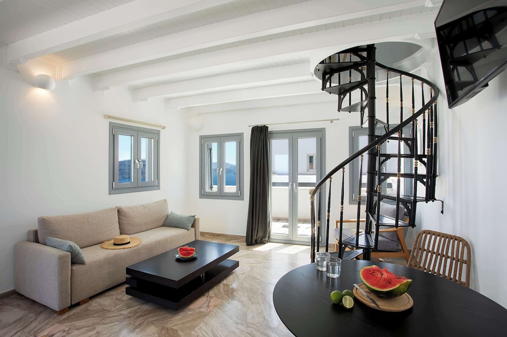 ArmonOia Suites