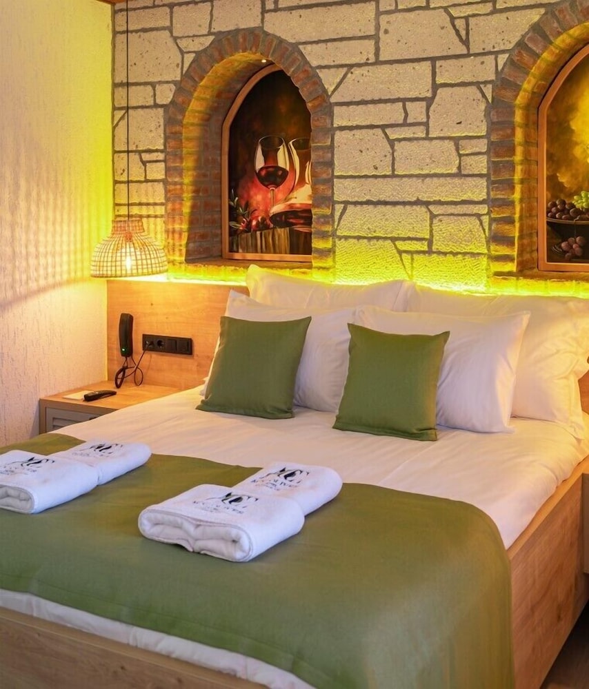 ACC Olives Hotel & Restaurant