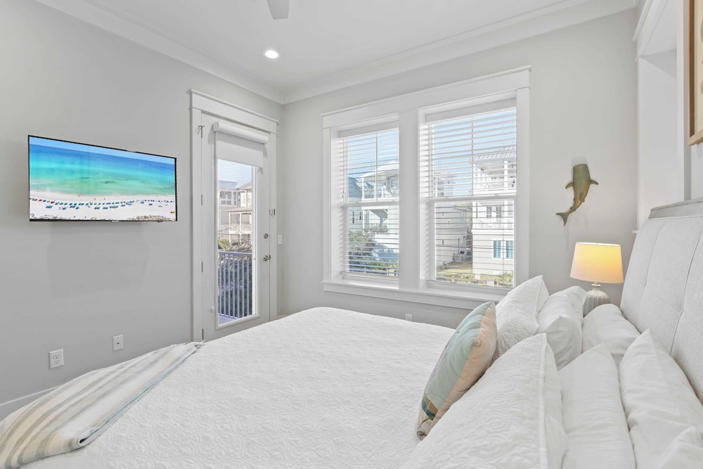 The Palmetto Blue by Avantstay Steps to Beach, Ocean Views