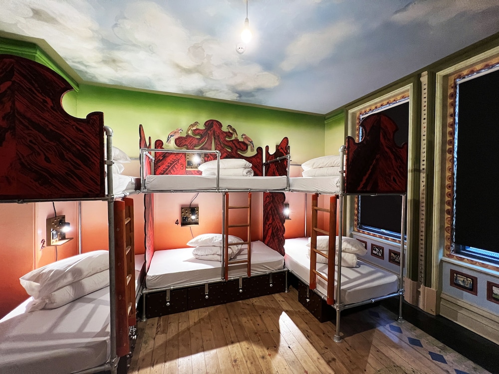 Art Hostel