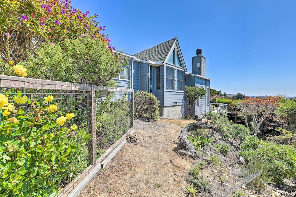 Oceanfront Irish Beach 'sea Haven' Home w/ Hot Tub