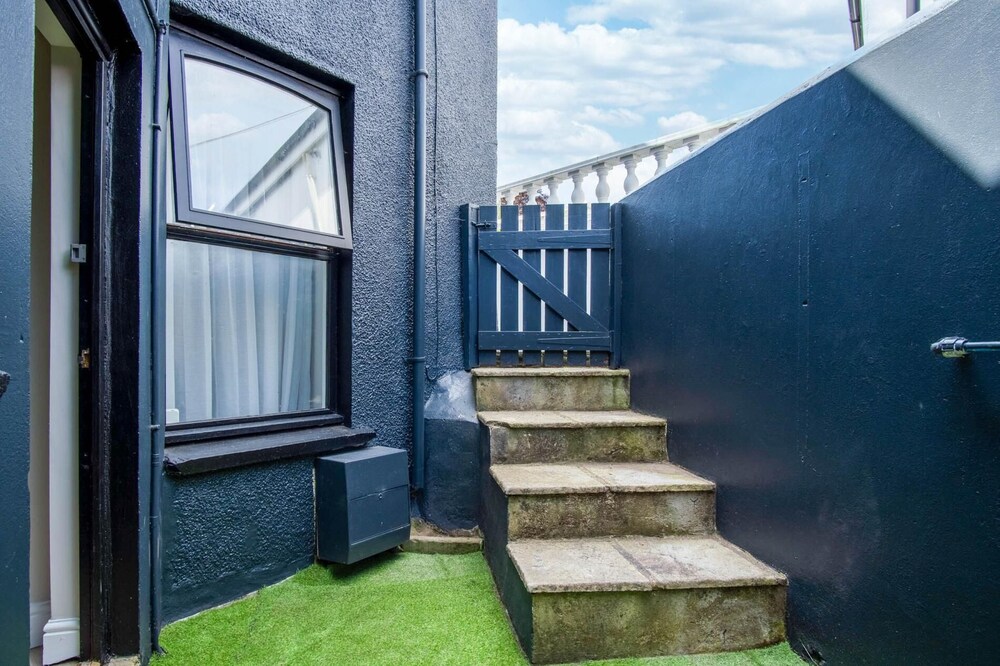 No 7 Moorfield Road - 3 Bed Townhouse - Narberth