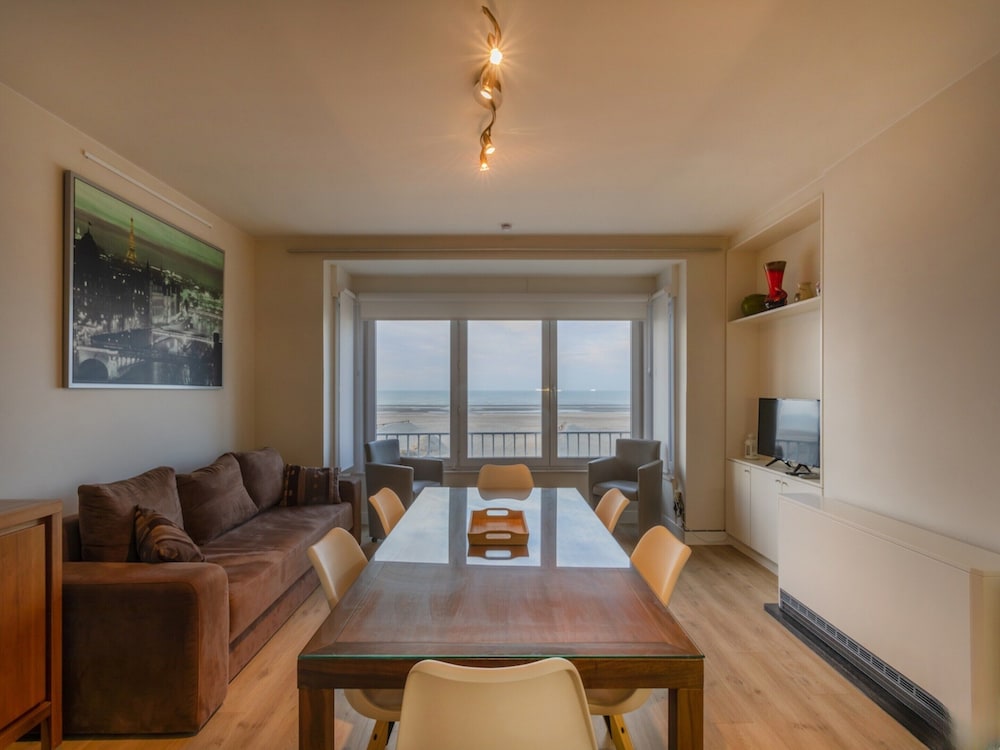 Renovated Flat Suitable for 6 People