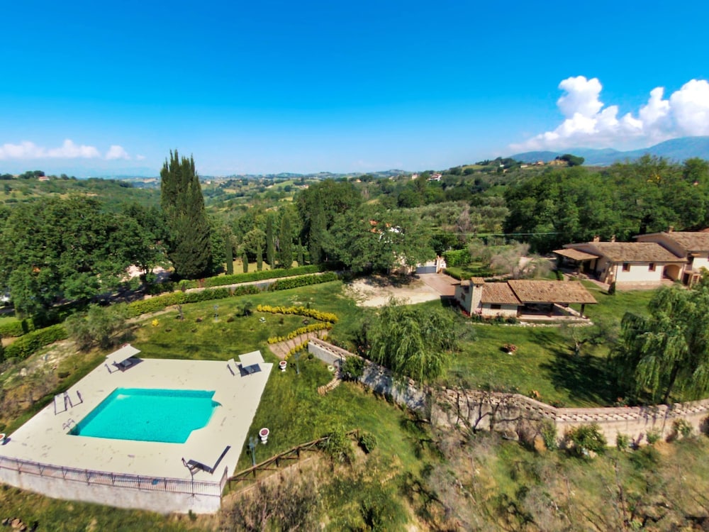 Romantic Hideaway in Lazio view 4