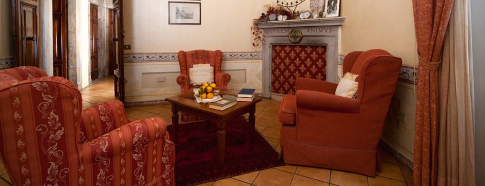 Palazzo Dragoni Residenza d'Epoca view 2