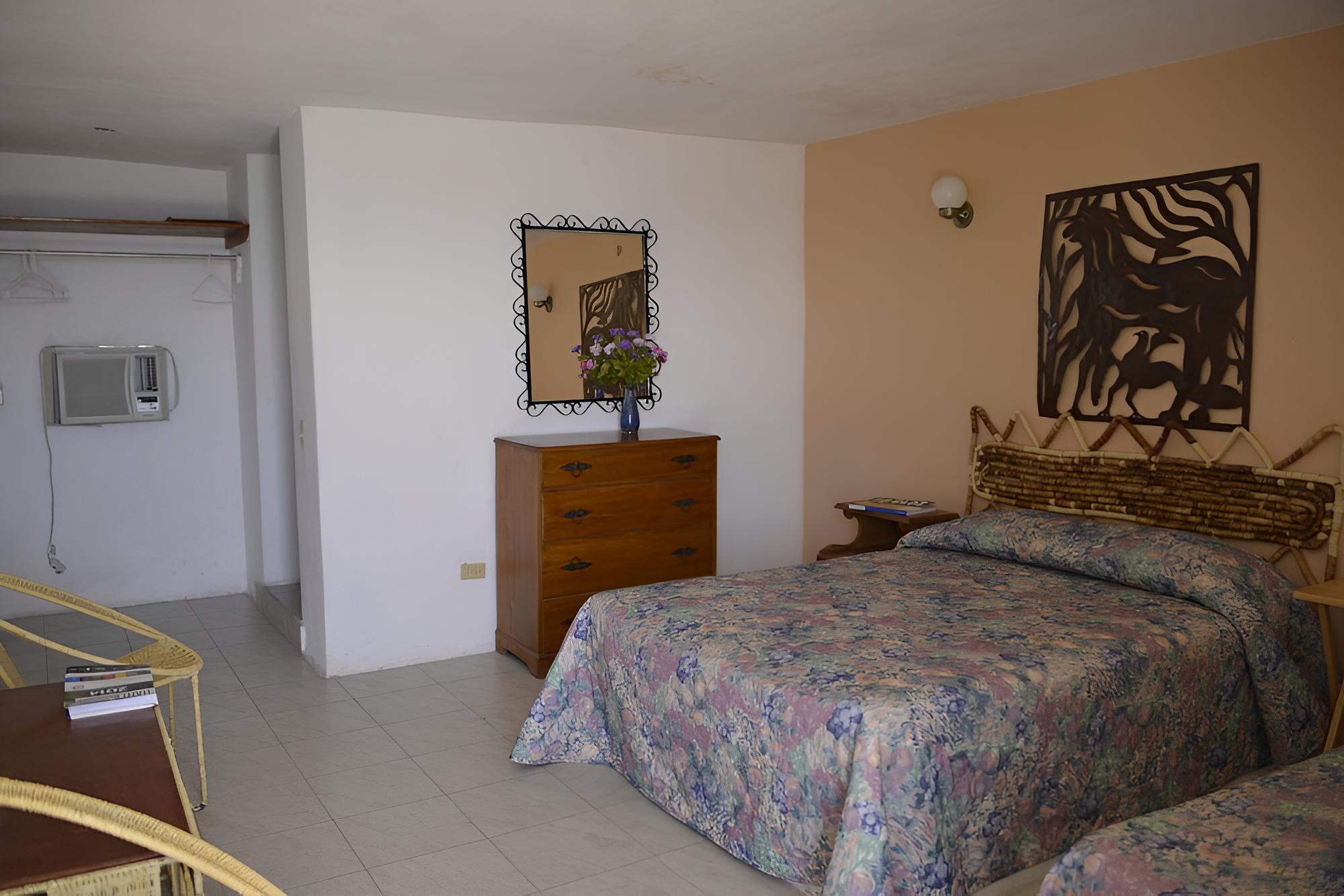 Ouanga Bay Beach Hotel