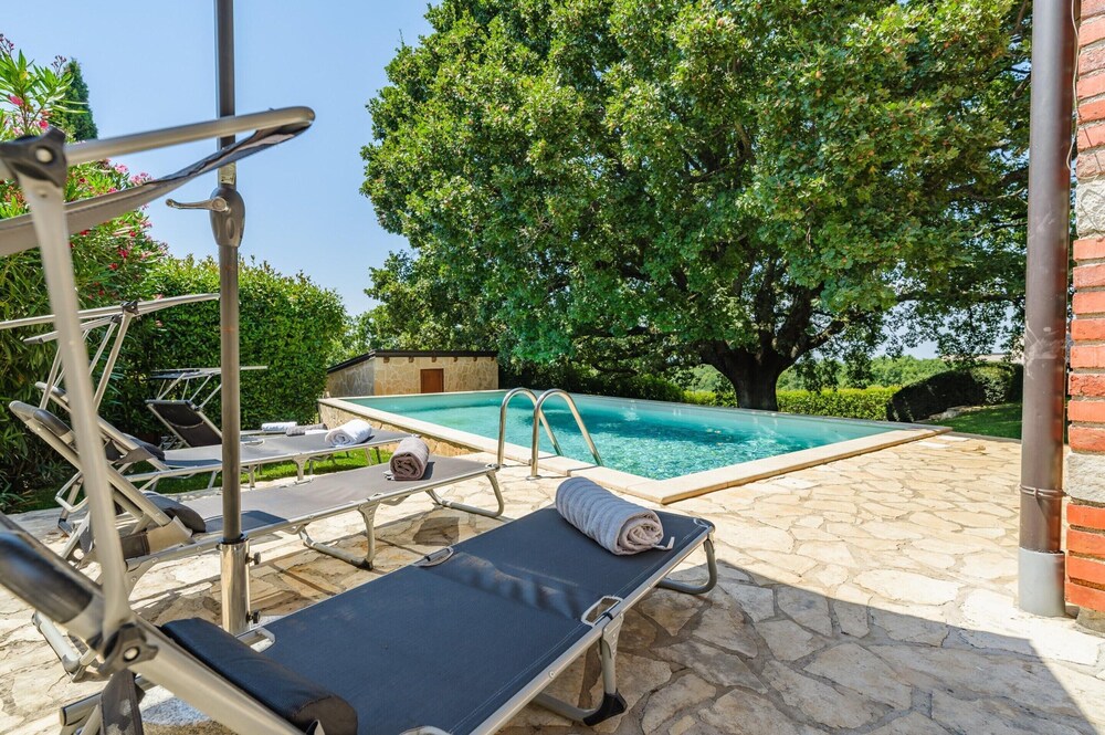 Lovely Villa Near the Beach