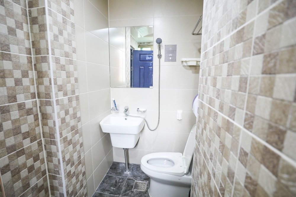 Midtown Hostel