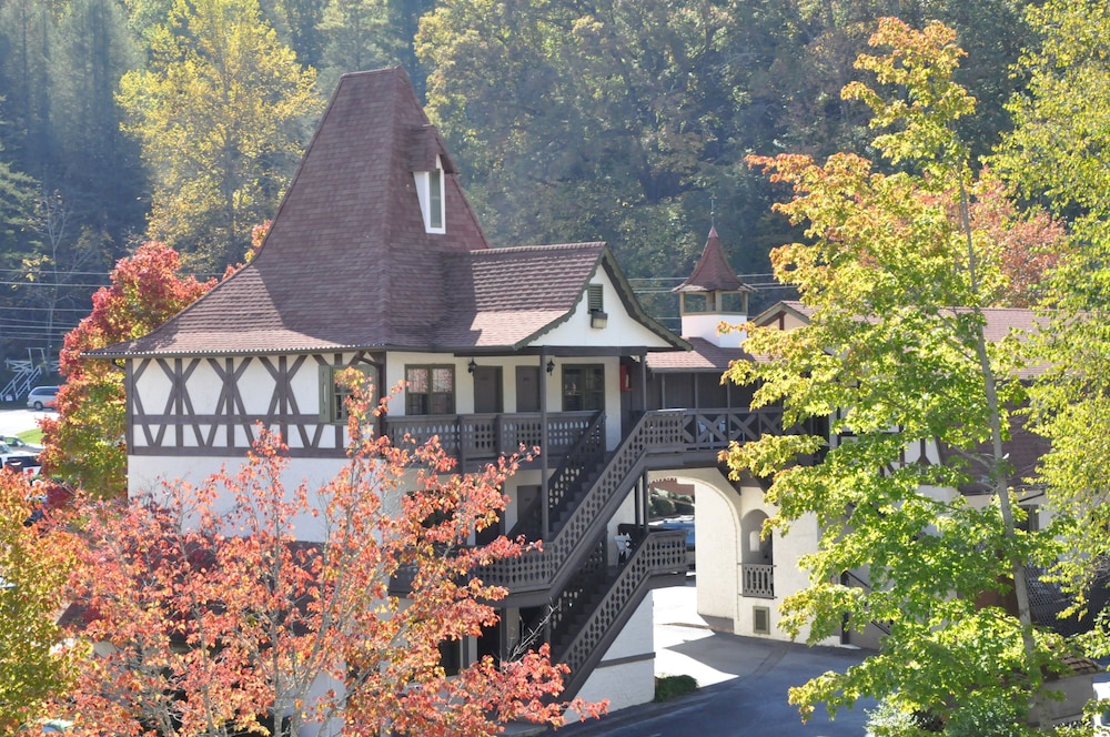 Helendorf River Inn, Suites & Conference Center