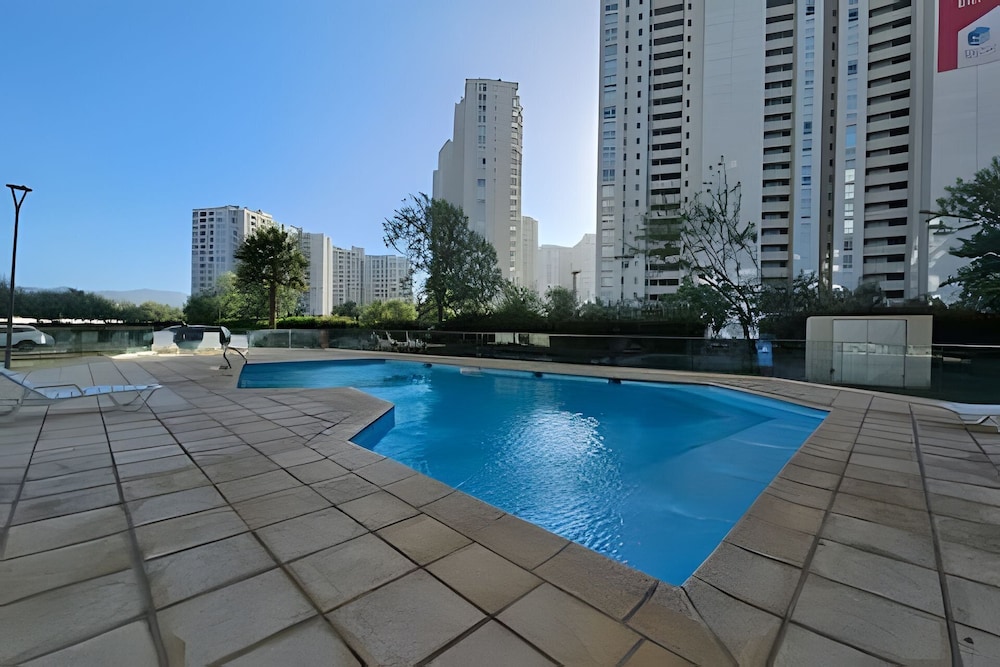 Oceana Suites Marina del Sol