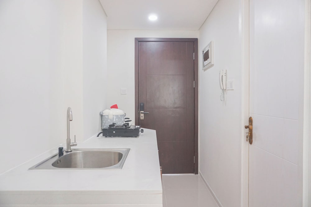 Full Furnished And Homey Studio At Daan Mogot City Apartment