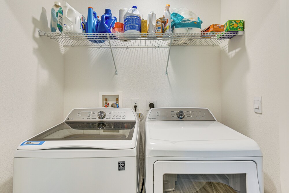 4 Mi to Santa Rosa Golf & Beach Club: Modern Home