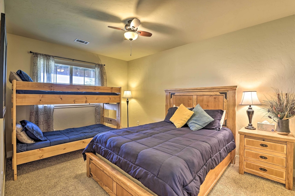 Deluxe Granby Ranch Hillside Home: Private Hot Tub