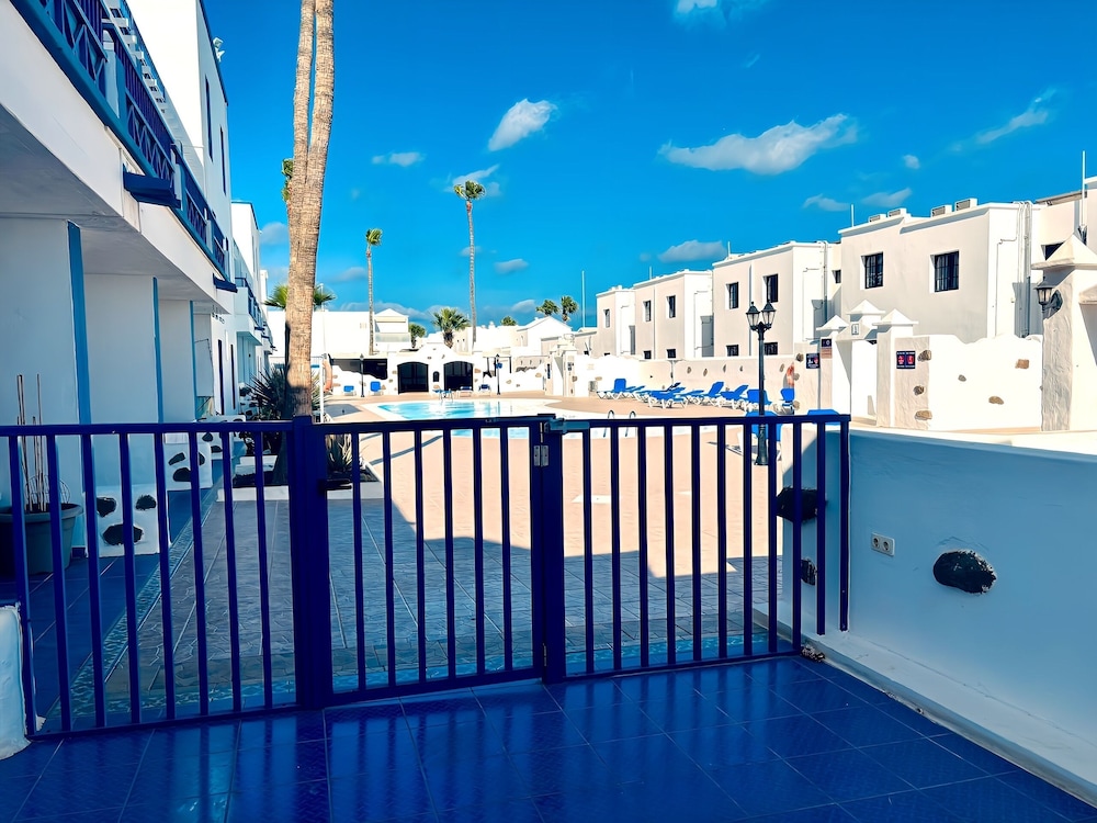 Apartment Bellissima With Pool and Wi-fi, 200m From the sea in Puerto del Carmen