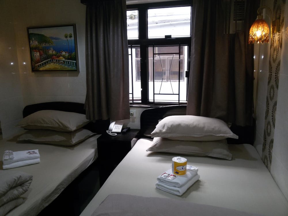 Tom's Guest House