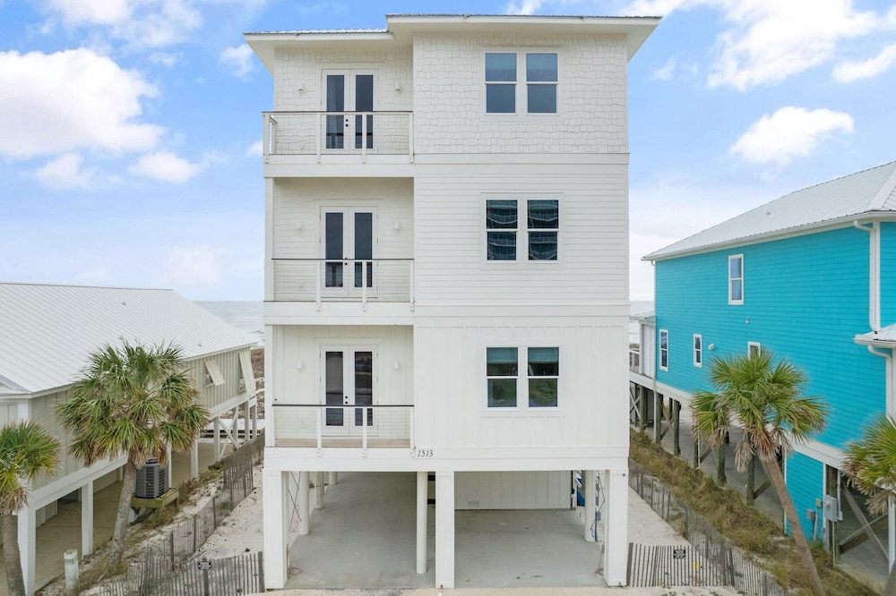 Shipfaced Beach House