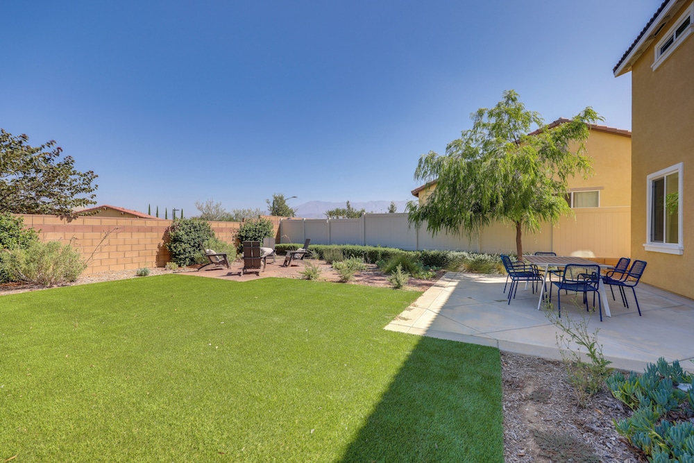 Pool Access & Mtn Views: Family Haven in Beaumont!