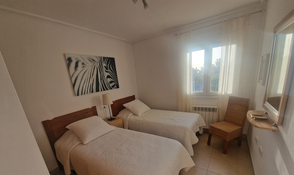 Luxury Villa - Pet Friendly & Free Parking
