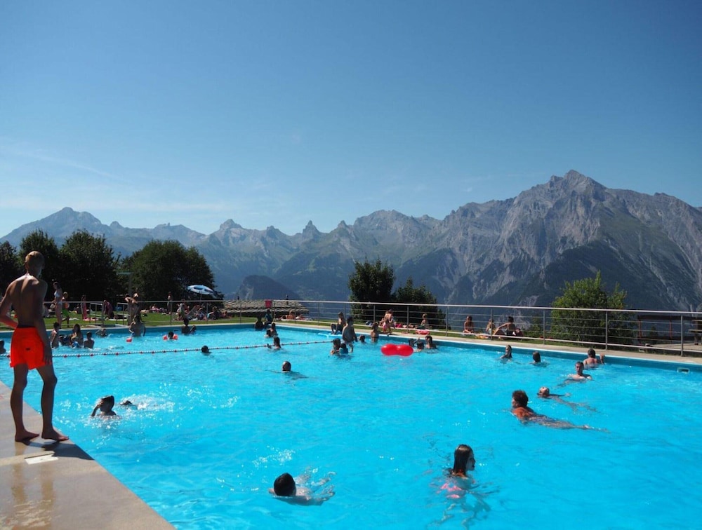 Flat in Nendaz With Ski-in/ski-out Access