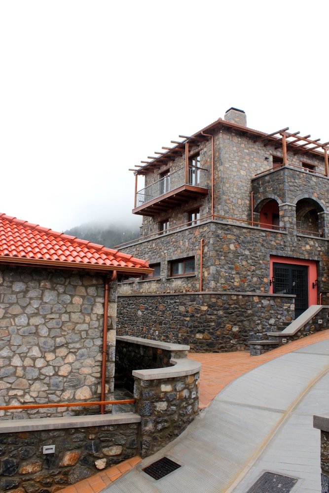 Nefeles Mainalon Luxury Residences & Lounge