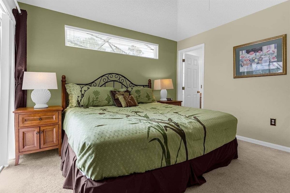 Lake Berkley Villas Swanky