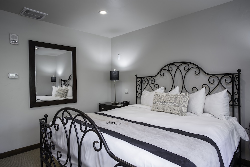 3 Bedroom Condo with Spa - Silver Baron Lodge 3 Condo