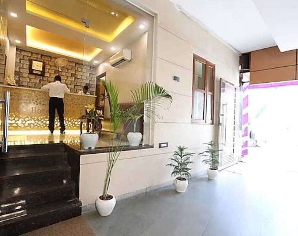 LAVIT HOTEL