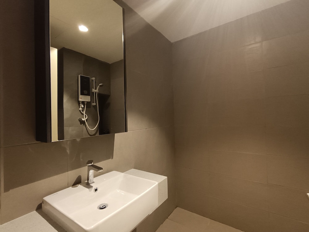 The Paxtonz by Manhattan Group