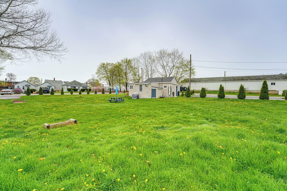 Large Yard: Walkable Cottage in Old Orchard Beach!