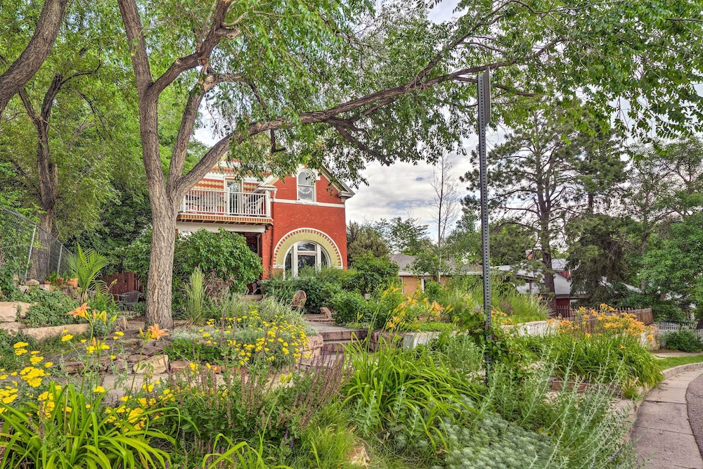 Central Colorado Springs Home w/ Alluring Backyard view 5