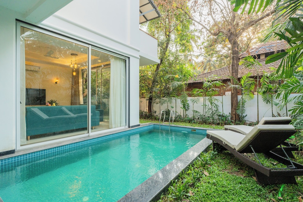 ELIVAAS Laguna Camellia | Luxe 4 BHK Villa Near Popular Beaches with Private Pool
