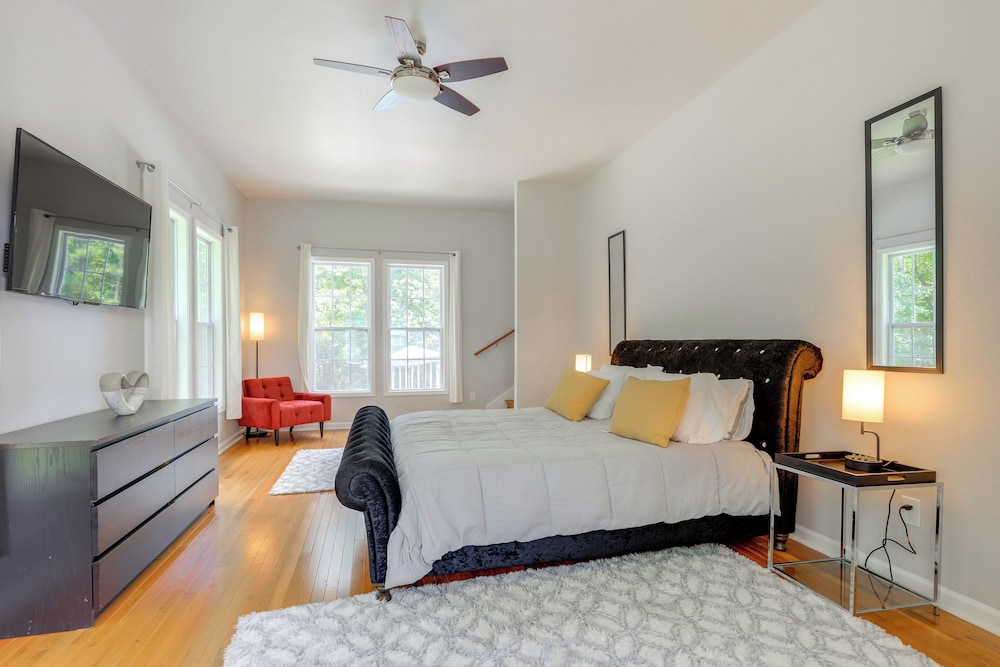 Ideal for Reunions & Retreats: Brooks Getaway!