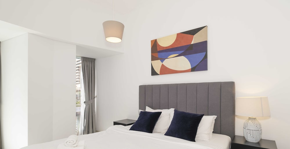 LUX The Cayan Superior Suite 2