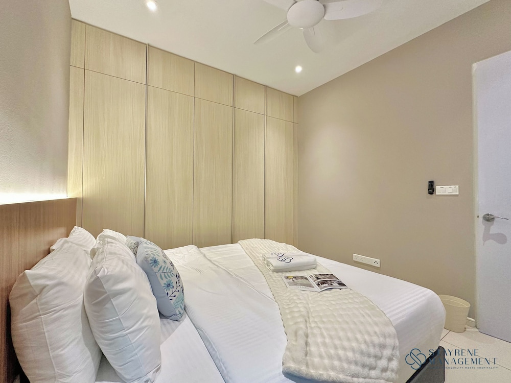 Elysia Park Residence by Stayrene