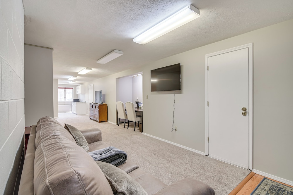 5 Mi to Branson Strip: Cozy Studio!