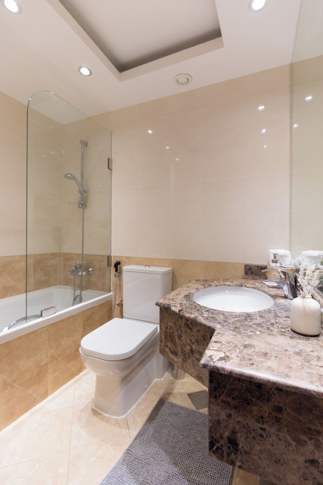 1 br in Dorra Bay - Marina View