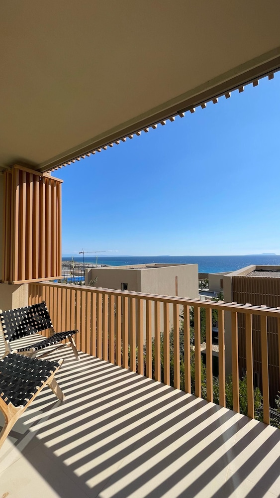 Whisky Green Coast Hotel & Apartments