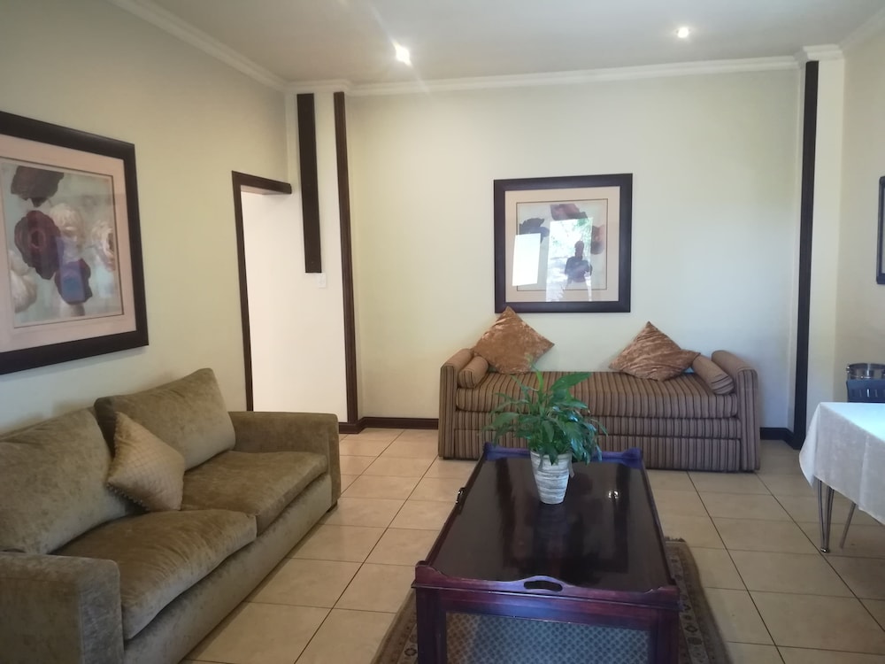The Moon and Sixpence Garden Guest House
