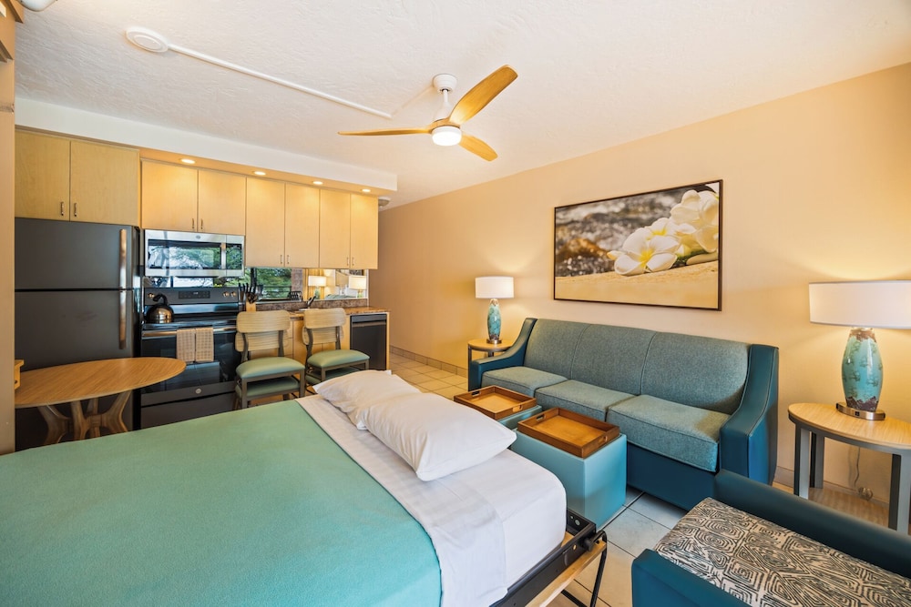 Kuleana Club - 715