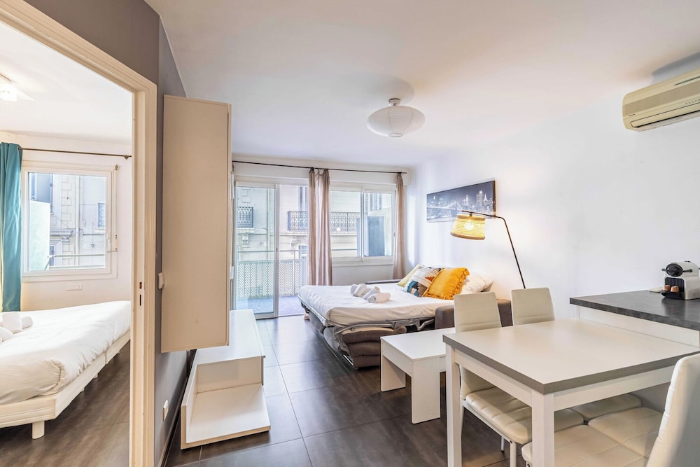 Nice Apartment With Balcony - Center Cannes 1br/4p