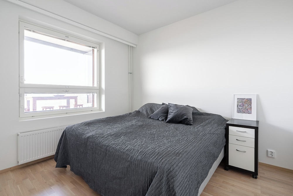 Fabulous 1BR Apt with Sauna & Views view 2
