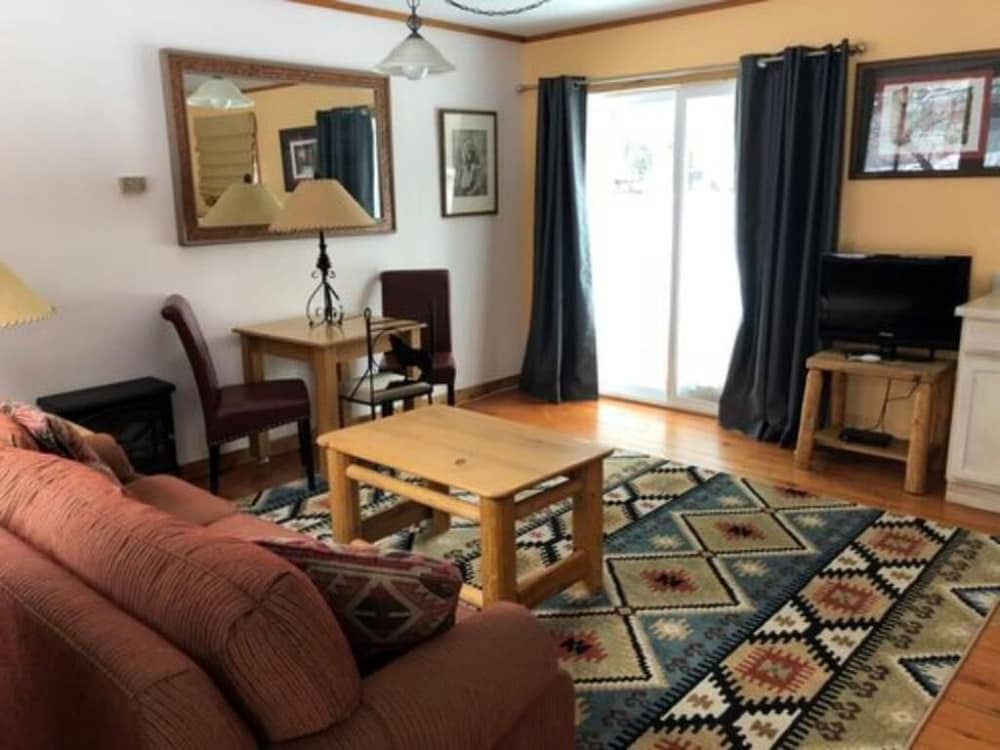 Redstone Cliffs Lodge