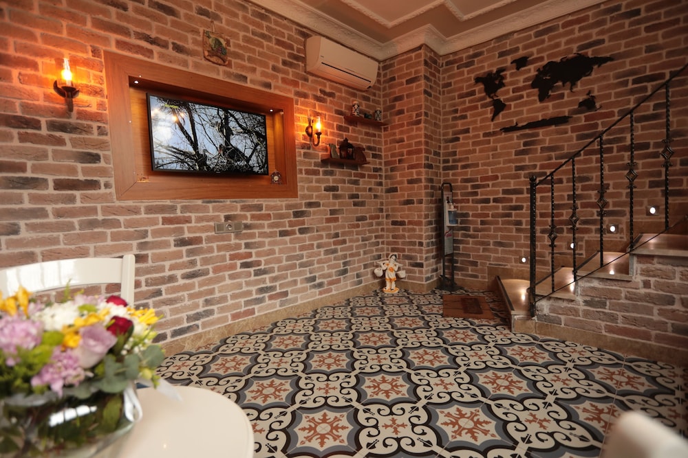 White Pearl Apart - Image 48