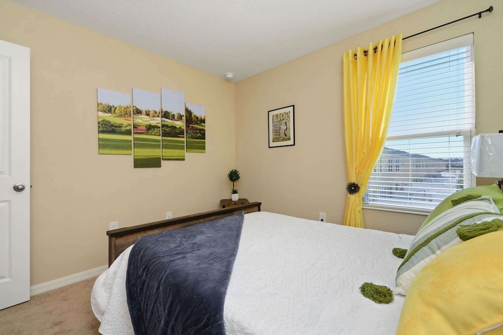 Resort-style 4BR Home Gated Community Near Disney