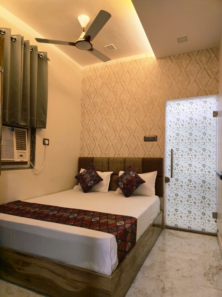 Hotel Shiv Grand SV