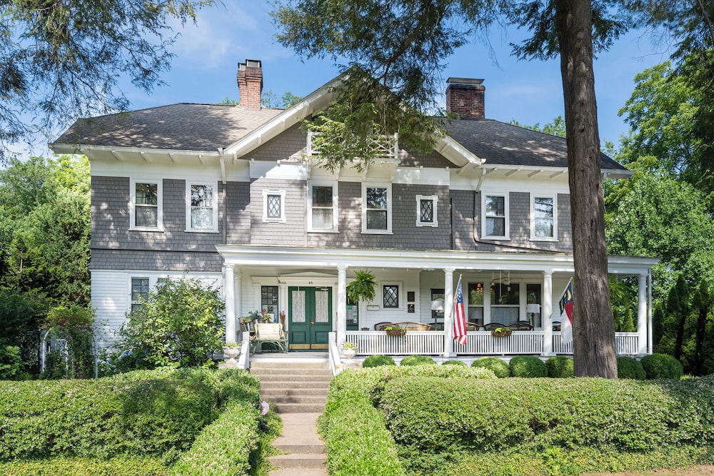 Abbington Green Bed & Breakfast Inn