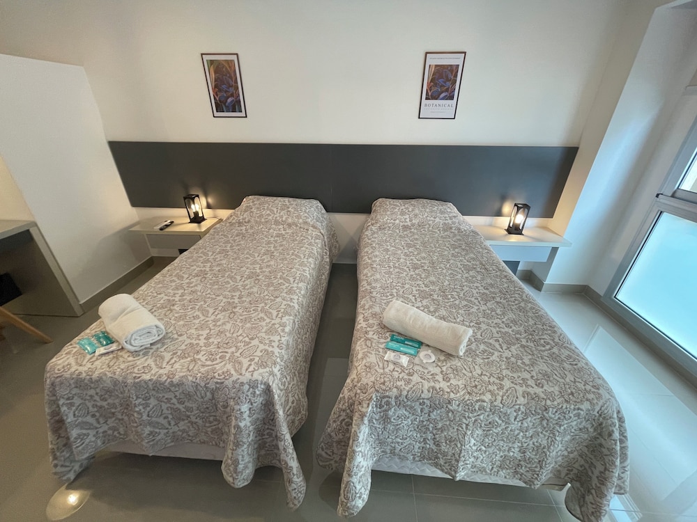 Ayres Suites Moreno