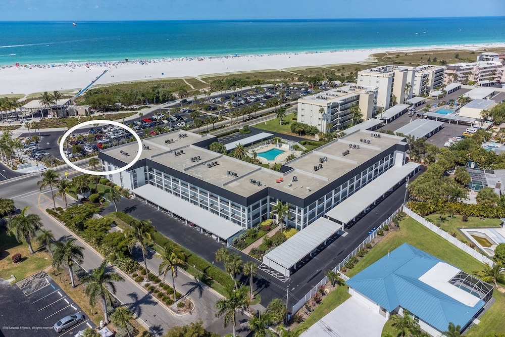 Beach Way With Ocean Views