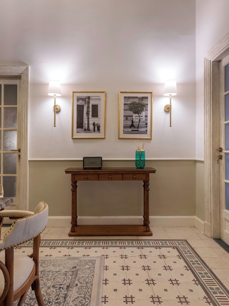 Boutique Residence Layal-Lemon Spaces